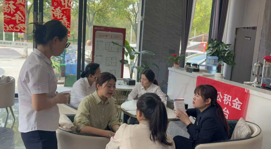 贵溪办事处开展“上楼盘送服务”专项活动